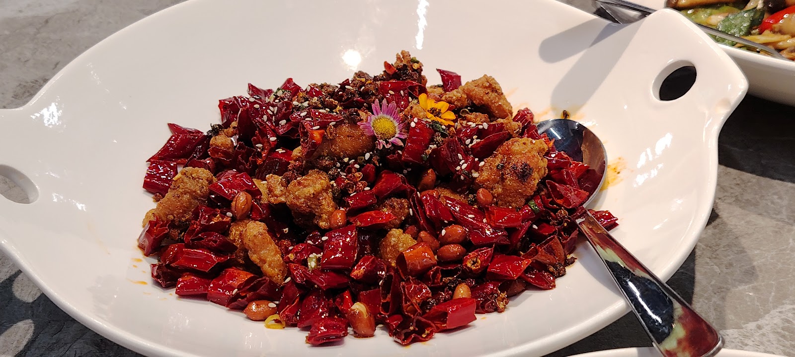 宫保鸡丁 "Gong Pao" Stir-Fried Chicken