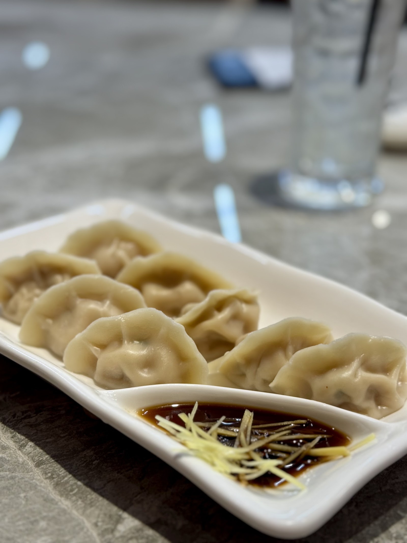 猪肉白菜炊饺 WHITE CABBAGE & PORK DUMPLING